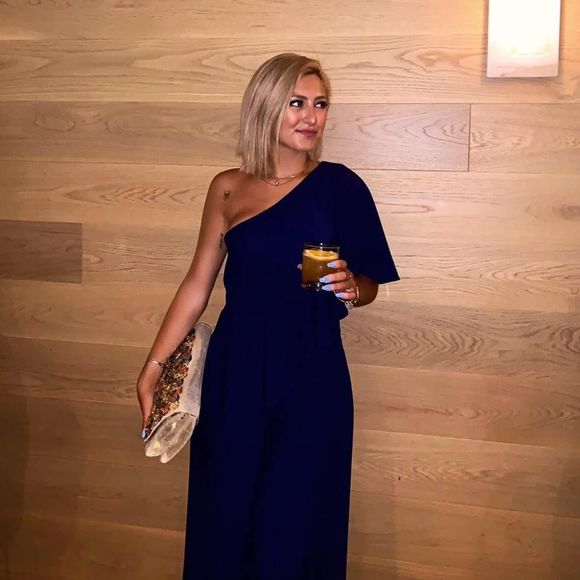 Meet your Posher, Andréa - Picture 1 of 1